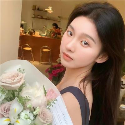 女人裙下